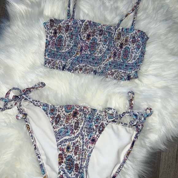 Magnifique maillot de bain Coco Ts : Achat occasion | Maillots de bain 2 pièces (femme) Boutique Parisienne Crème Neuf, sans étiquette